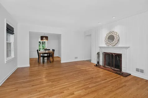14 Walnut Road Glen Ellyn IL 60137