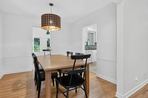 14 Walnut Road Glen Ellyn IL 60137