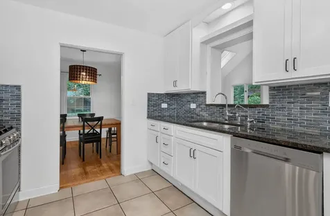 14 Walnut Road Glen Ellyn IL 60137