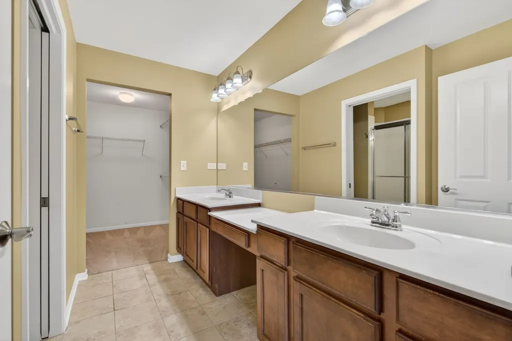 16635 South Fox Run Circle Plainfield IL 60586
