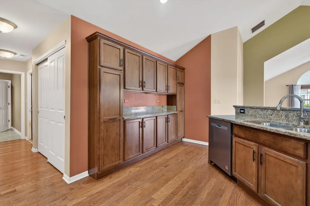 16635 South Fox Run Circle Plainfield IL 60586