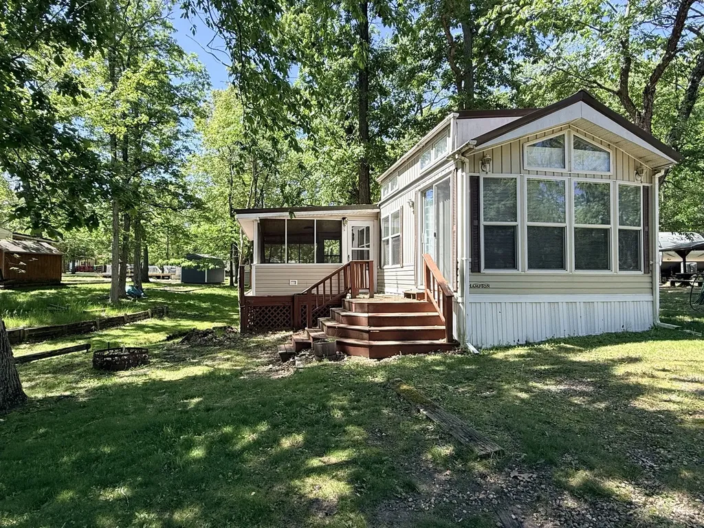 3-50 Woodhaven Lakes Sublette IL 61367