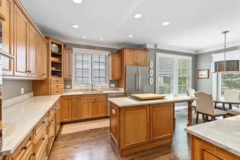 145 South Bradford Court Lake Forest IL 60045