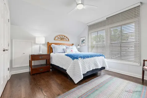145 South Bradford Court Lake Forest IL 60045