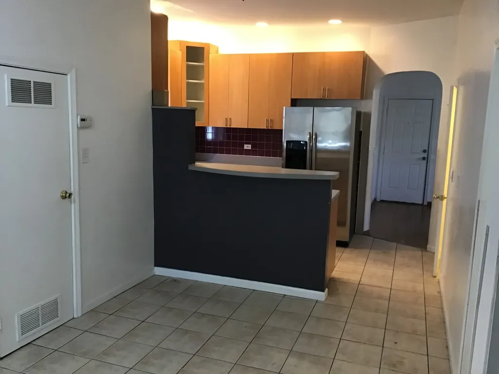 3859 North Whipple Street Chicago IL 60618