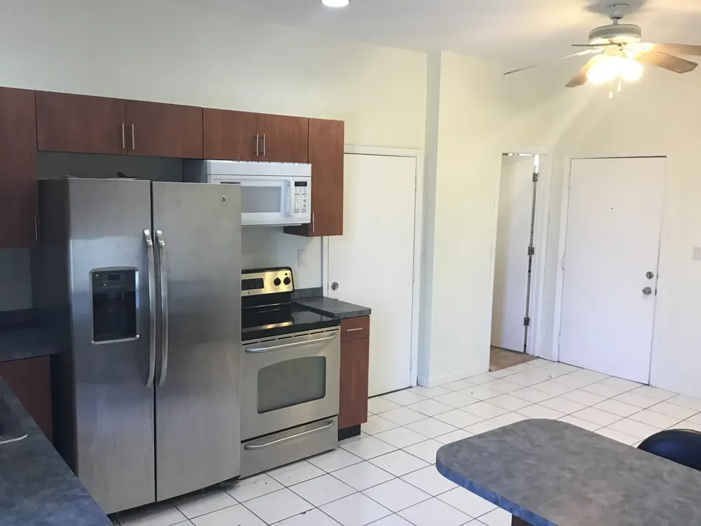 3859 North Whipple Street Chicago IL 60618