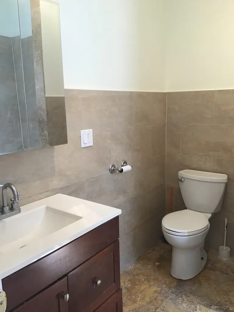 3859 North Whipple Street Chicago IL 60618