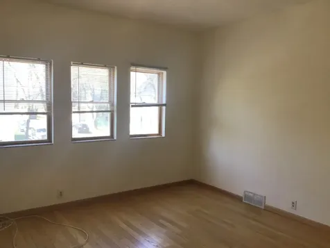 3859 North Whipple Street Chicago IL 60618