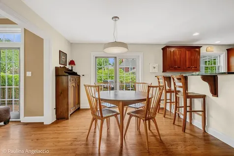 714 Thomas Court Libertyville IL 60048