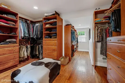 714 Thomas Court Libertyville IL 60048