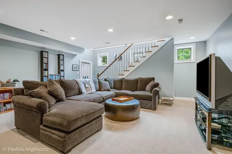 714 Thomas Court Libertyville IL 60048
