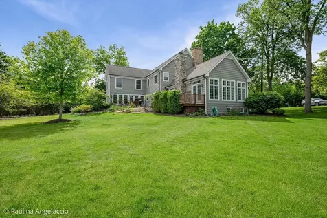 714 Thomas Court Libertyville IL 60048