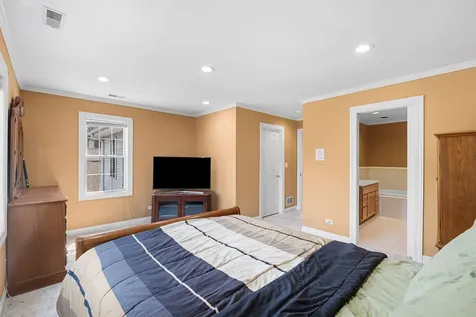 1316 Whitcomb Avenue Des Plaines IL 60018