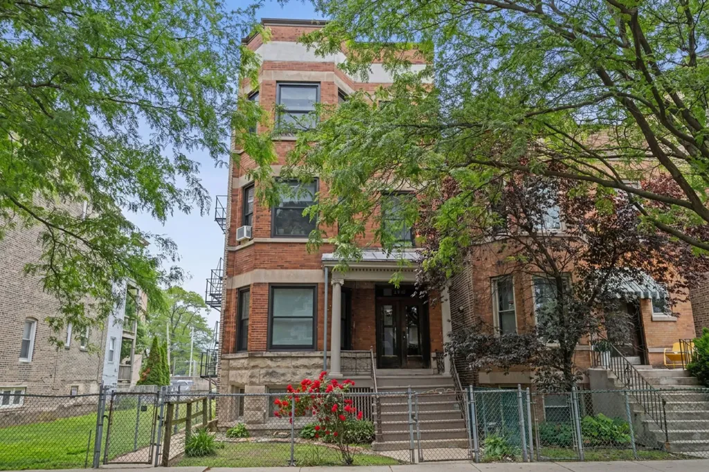 4916 North Magnolia Avenue Chicago IL 60613