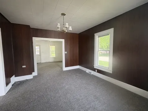 302 Oak Street Earlville IL 60518
