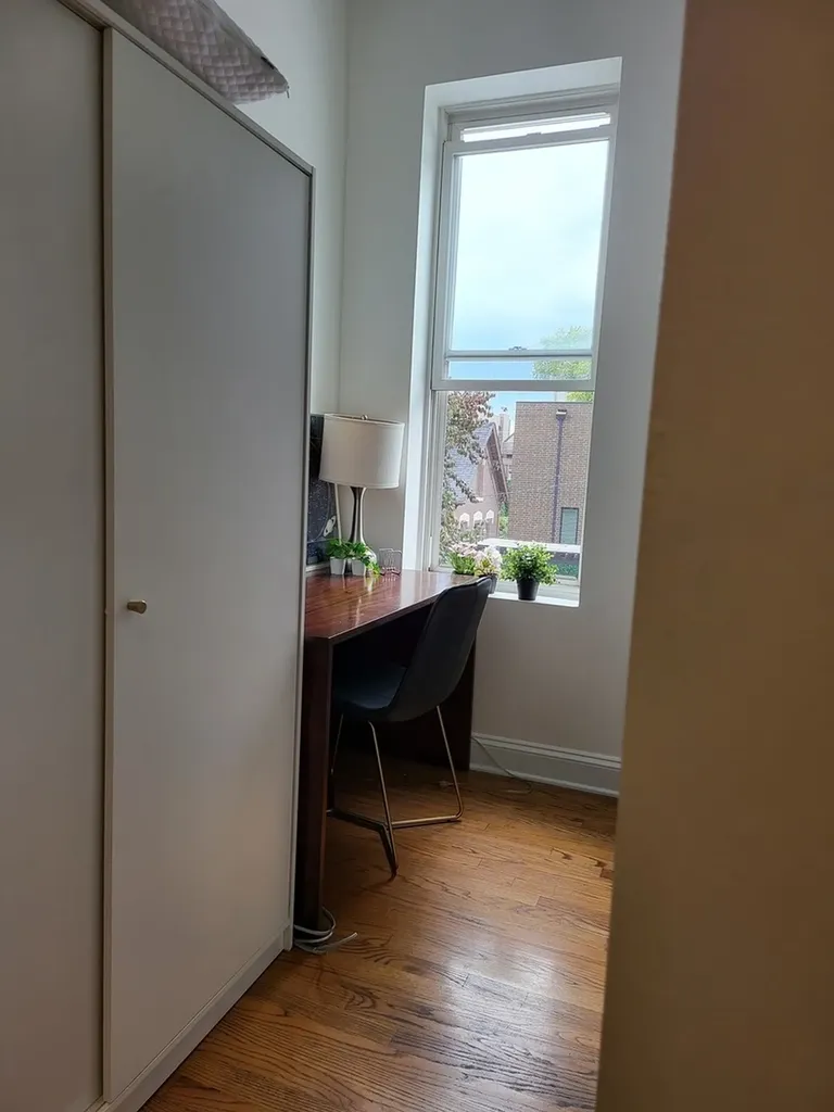 1924 North Honore Street Chicago IL 60622
