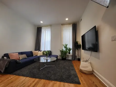 1924 North Honore Street Chicago IL 60622