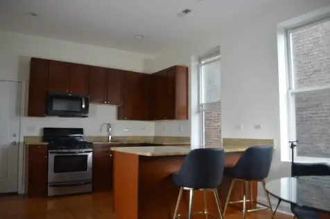 1924 North Honore Street Chicago IL 60622