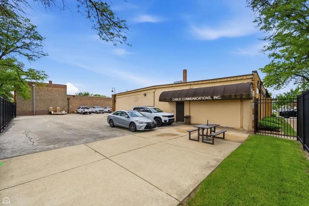 6200 South Oakley Avenue Chicago IL 60636