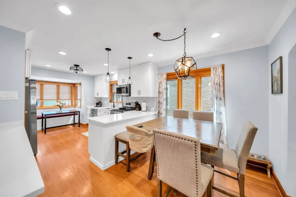 10805 South Drake Avenue Chicago IL 60655