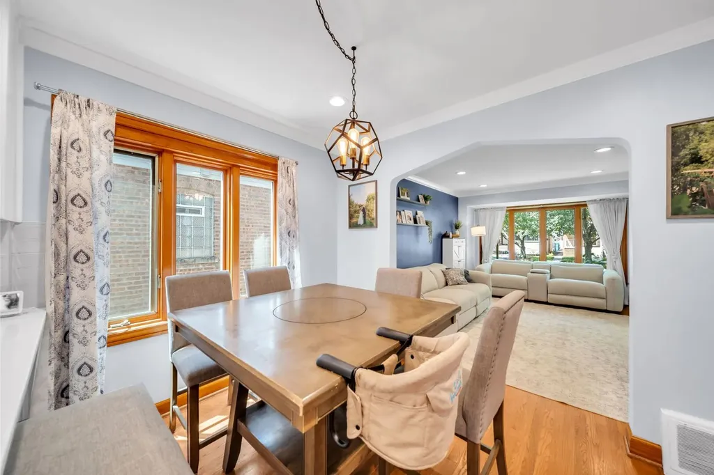 10805 South Drake Avenue Chicago IL 60655