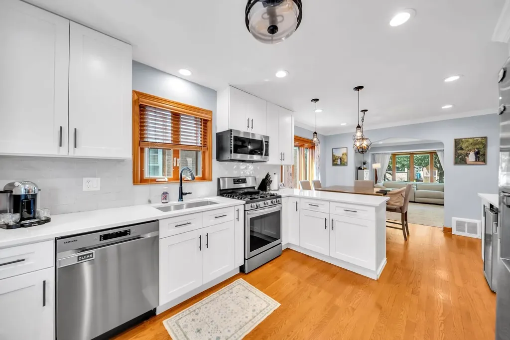10805 South Drake Avenue Chicago IL 60655