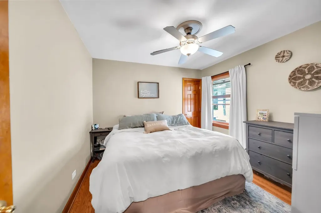 10805 South Drake Avenue Chicago IL 60655