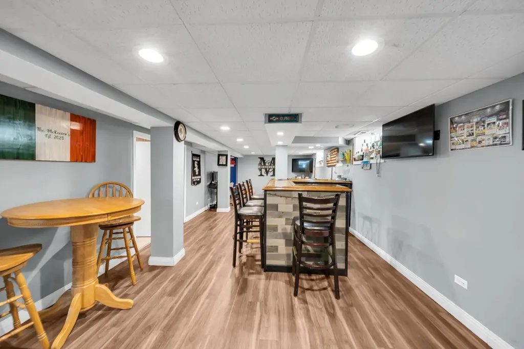 10805 South Drake Avenue Chicago IL 60655