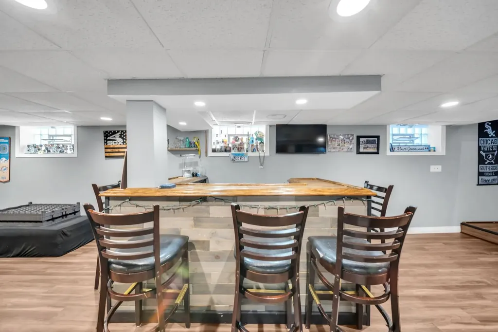 10805 South Drake Avenue Chicago IL 60655