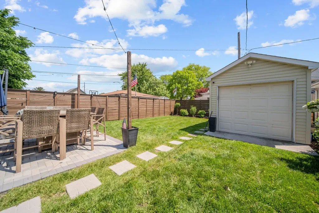 10805 South Drake Avenue Chicago IL 60655