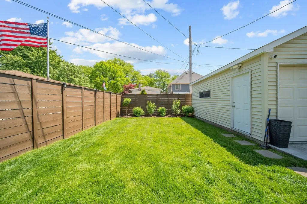 10805 South Drake Avenue Chicago IL 60655