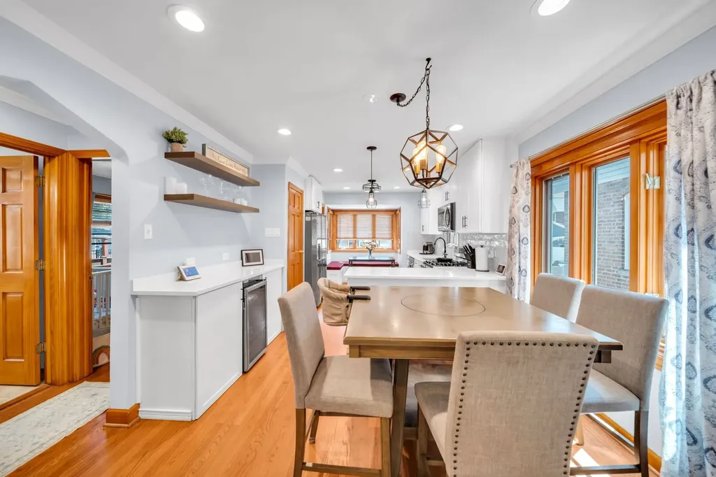 10805 South Drake Avenue Chicago IL 60655