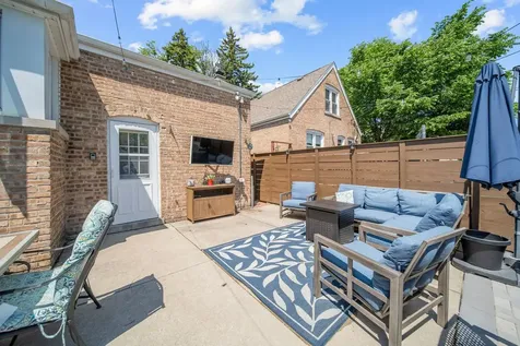 10805 South Drake Avenue Chicago IL 60655