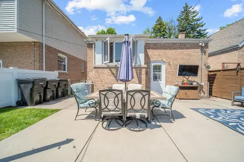 10805 South Drake Avenue Chicago IL 60655