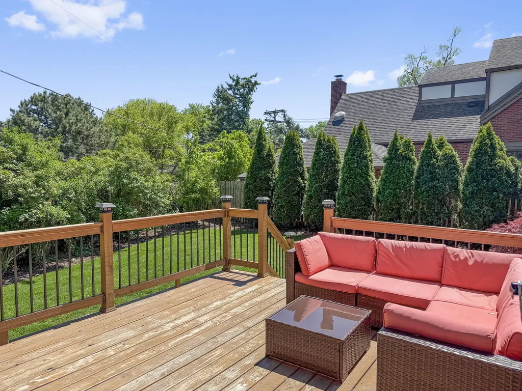 397 South Holly Avenue Elmhurst IL 60126