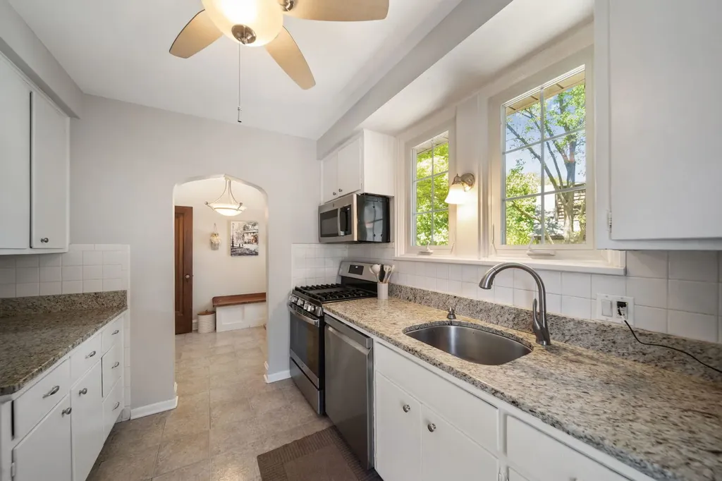 397 South Holly Avenue Elmhurst IL 60126