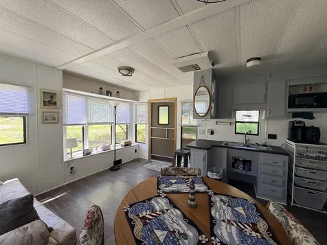 11-257 Woodhaven Lakes Sublette IL 61367