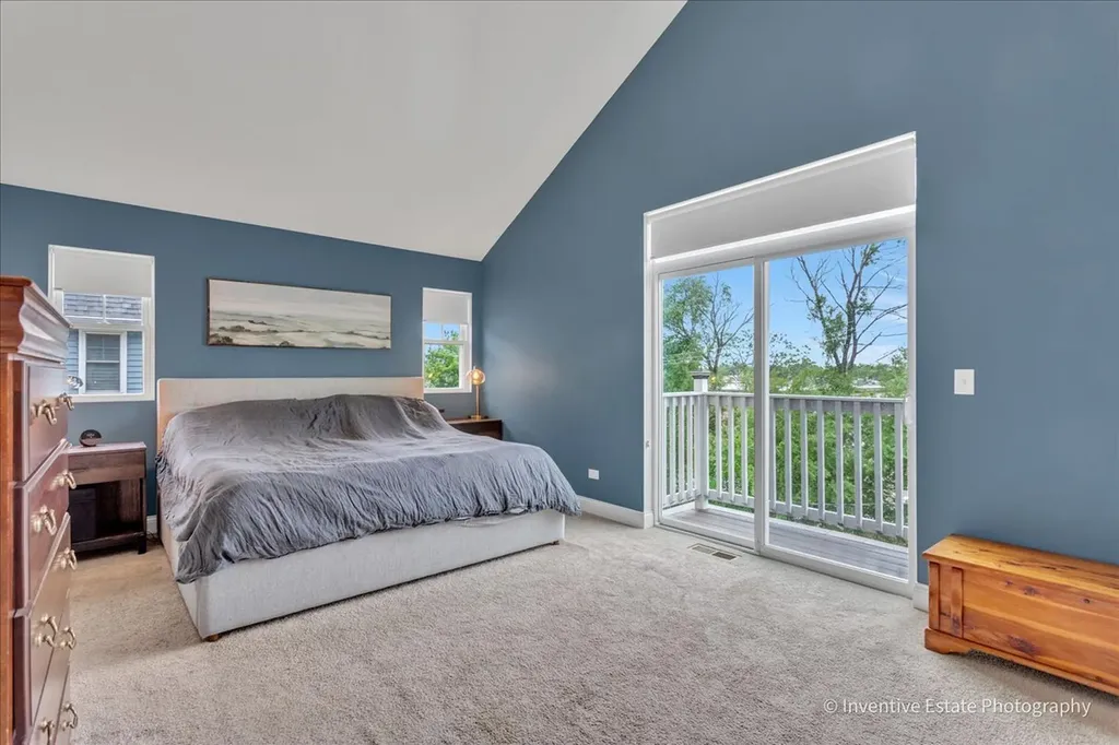 5642 North Lockwood Avenue Chicago IL 60646