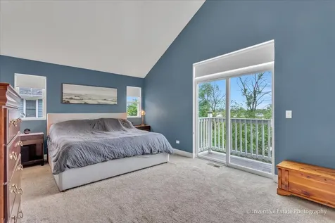 5642 North Lockwood Avenue Chicago IL 60646