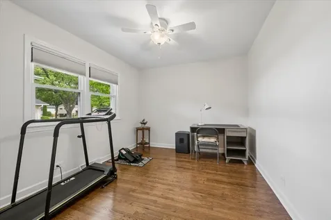 1742 East Tano Lane Mount Prospect IL 60056