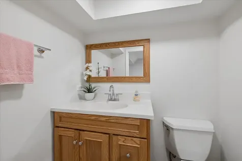 1742 East Tano Lane Mount Prospect IL 60056