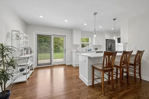 1742 East Tano Lane Mount Prospect IL 60056