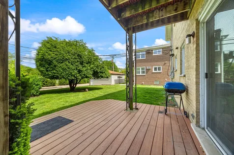 1702 East Northwest Highway Arlington Heights IL 60004