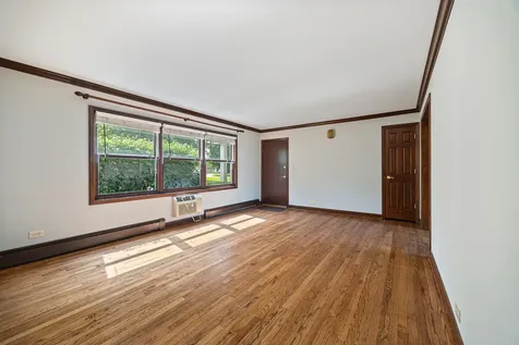 1702 East Northwest Highway Arlington Heights IL 60004