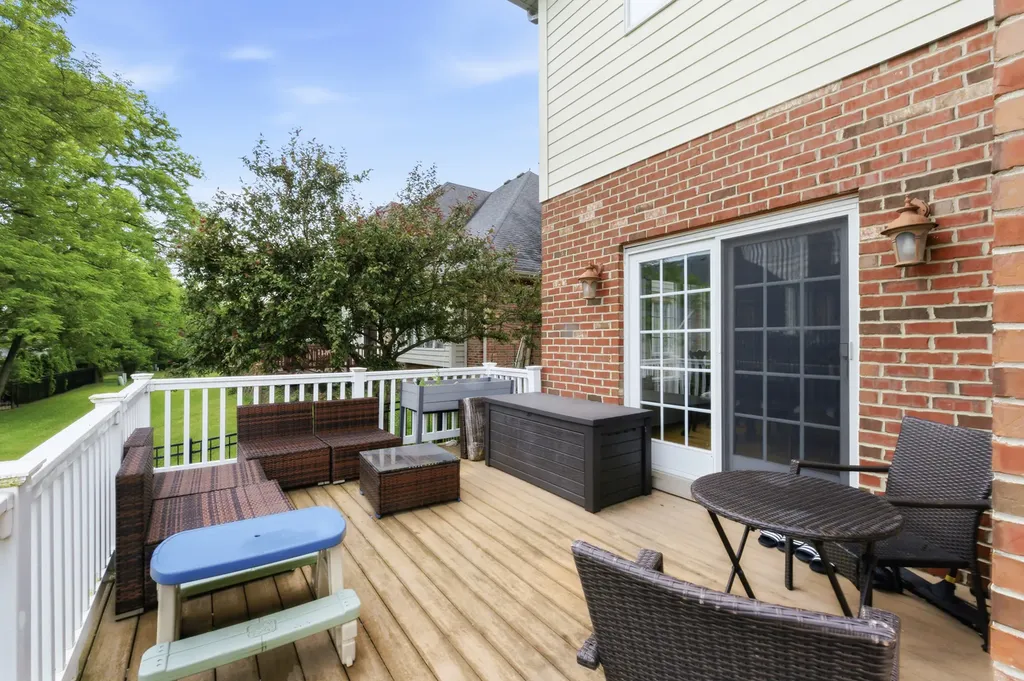 801 Shannon Lake Court Westmont IL 60559