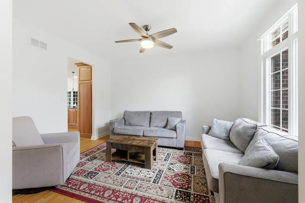 801 Shannon Lake Court Westmont IL 60559