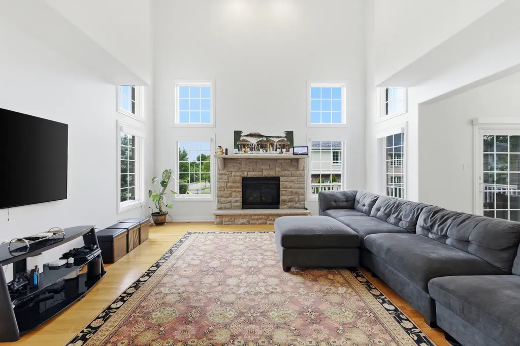 801 Shannon Lake Court Westmont IL 60559
