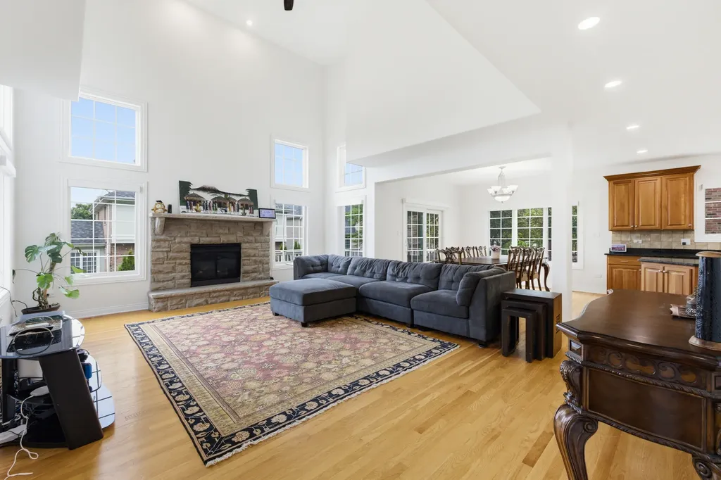 801 Shannon Lake Court Westmont IL 60559