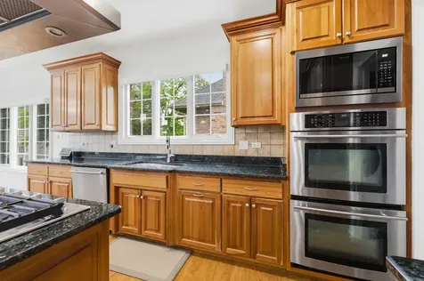 801 Shannon Lake Court Westmont IL 60559