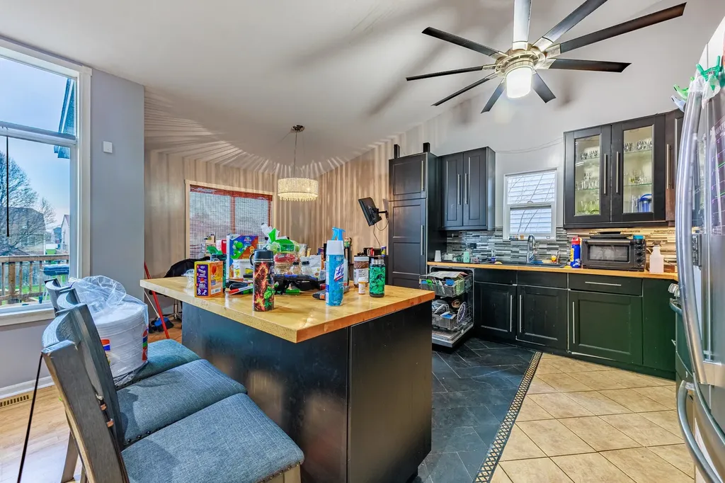 3022 141ST Place Blue Island IL 60406